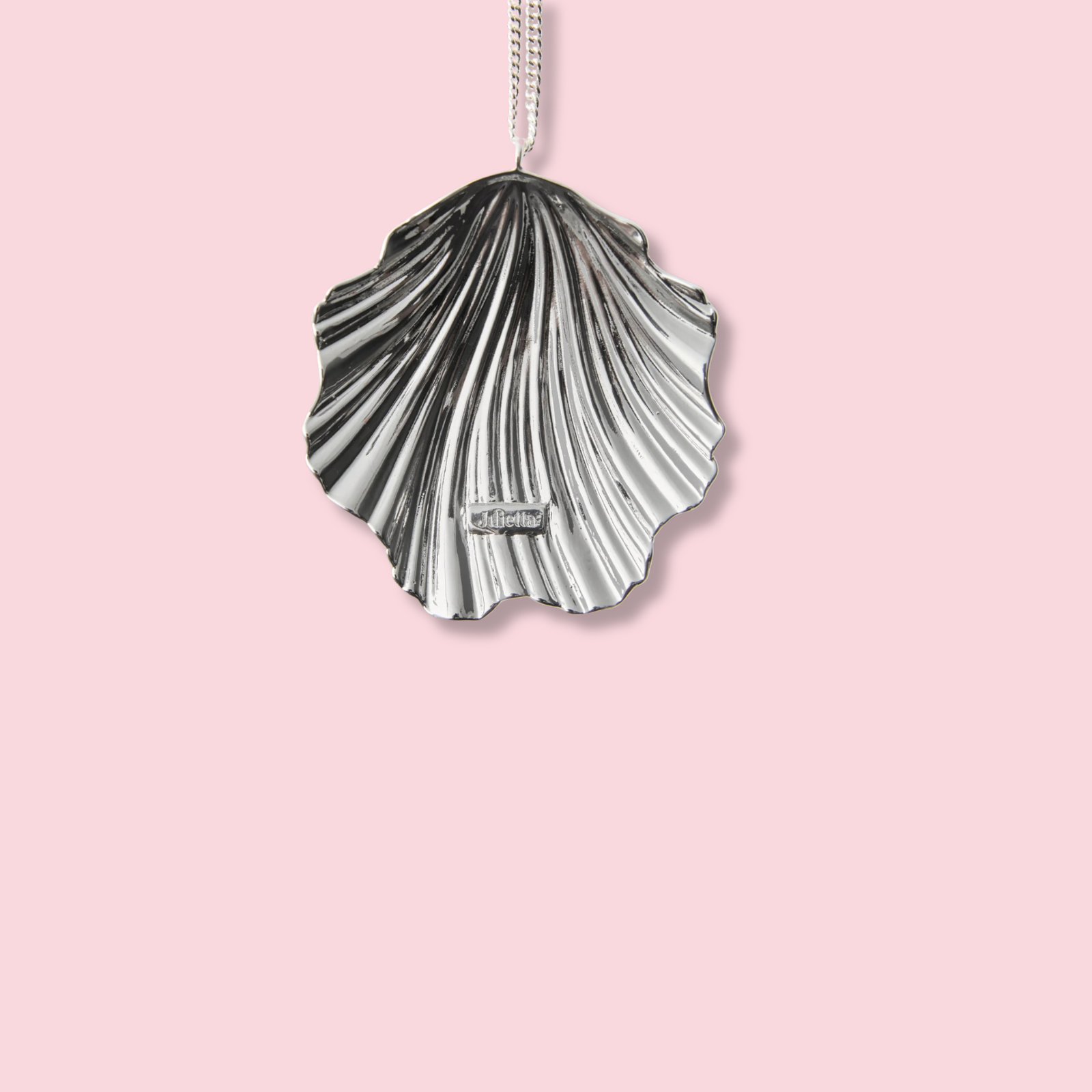 Coquille Necklace