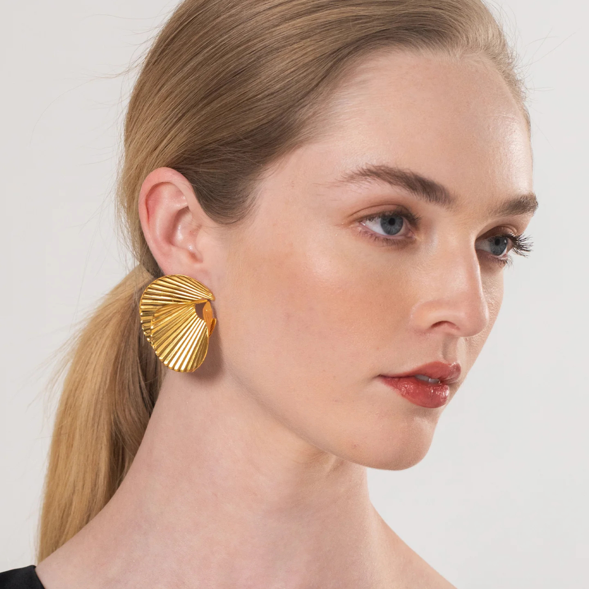 Naia Earrings