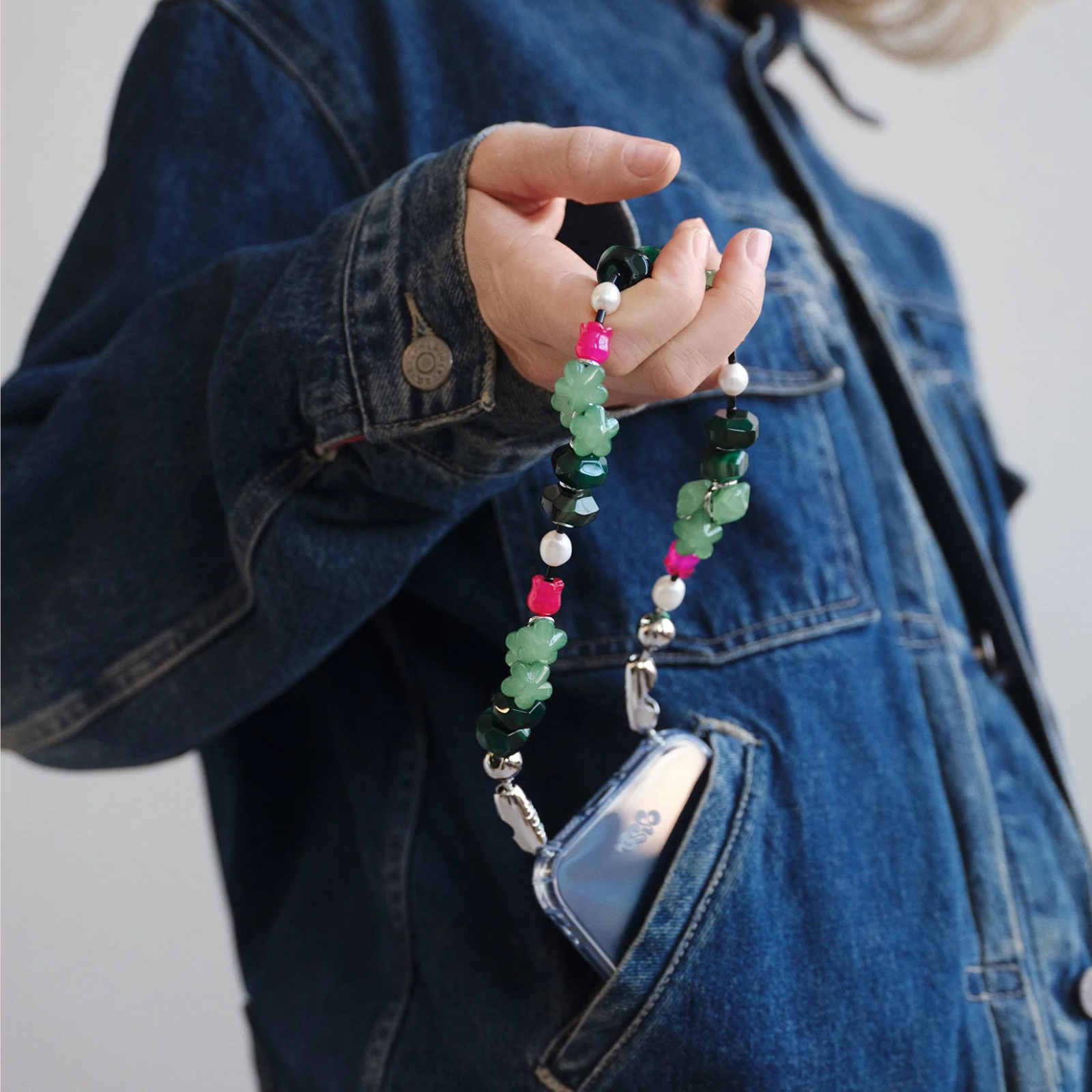 Cactus Flower + Pearl Wristlet Emerald/Fuchsia