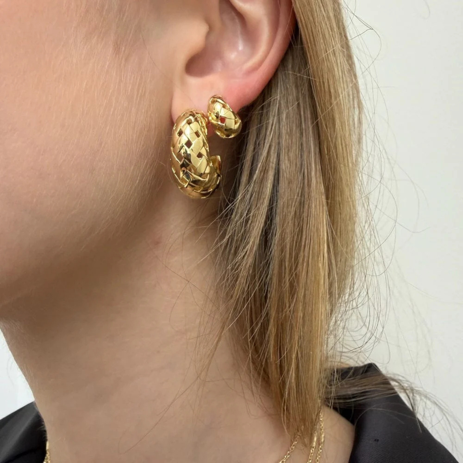 Solora 1/2" Earrings