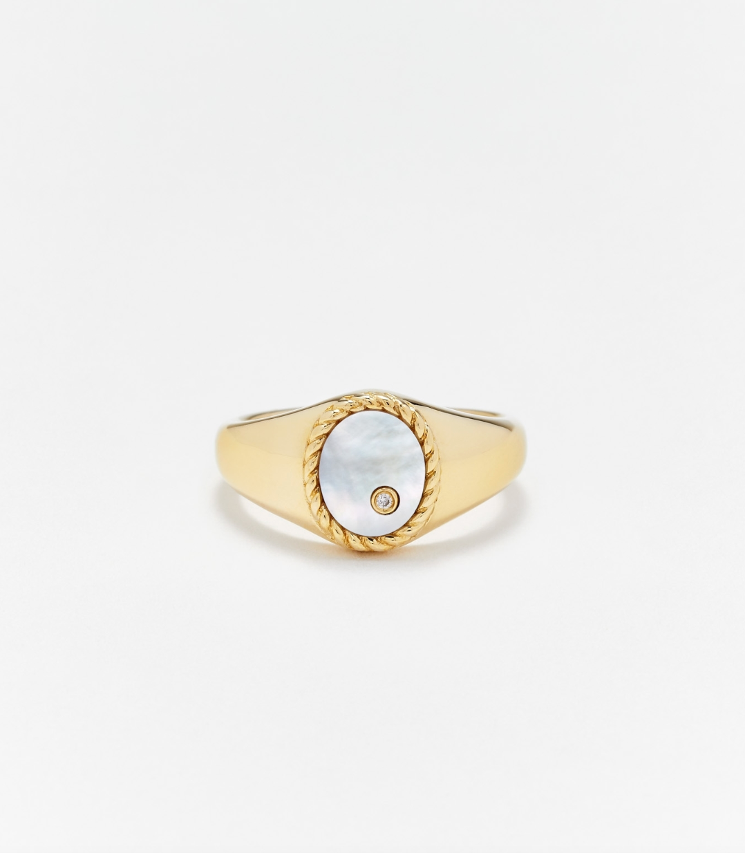 BABY CHEVALIERE OVALE NACRE OR JAUNE - Millo Jewelry