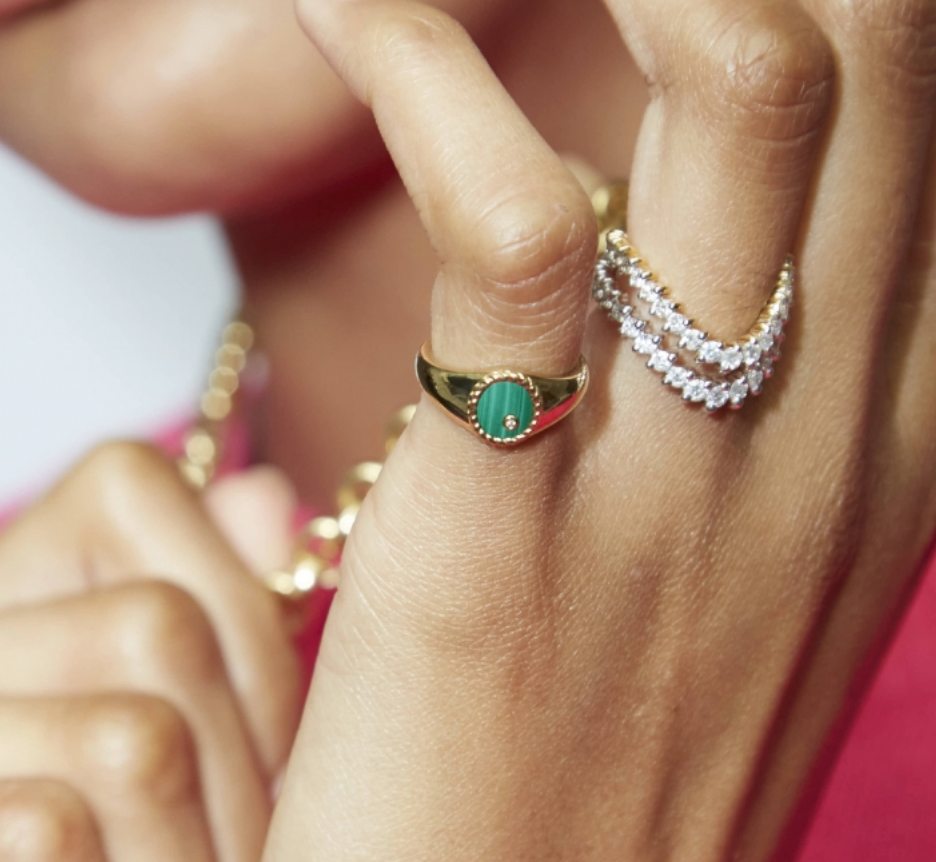 BABY CHEVALIERE OVALE MALACHITE OR JAUNE - Millo Jewelry