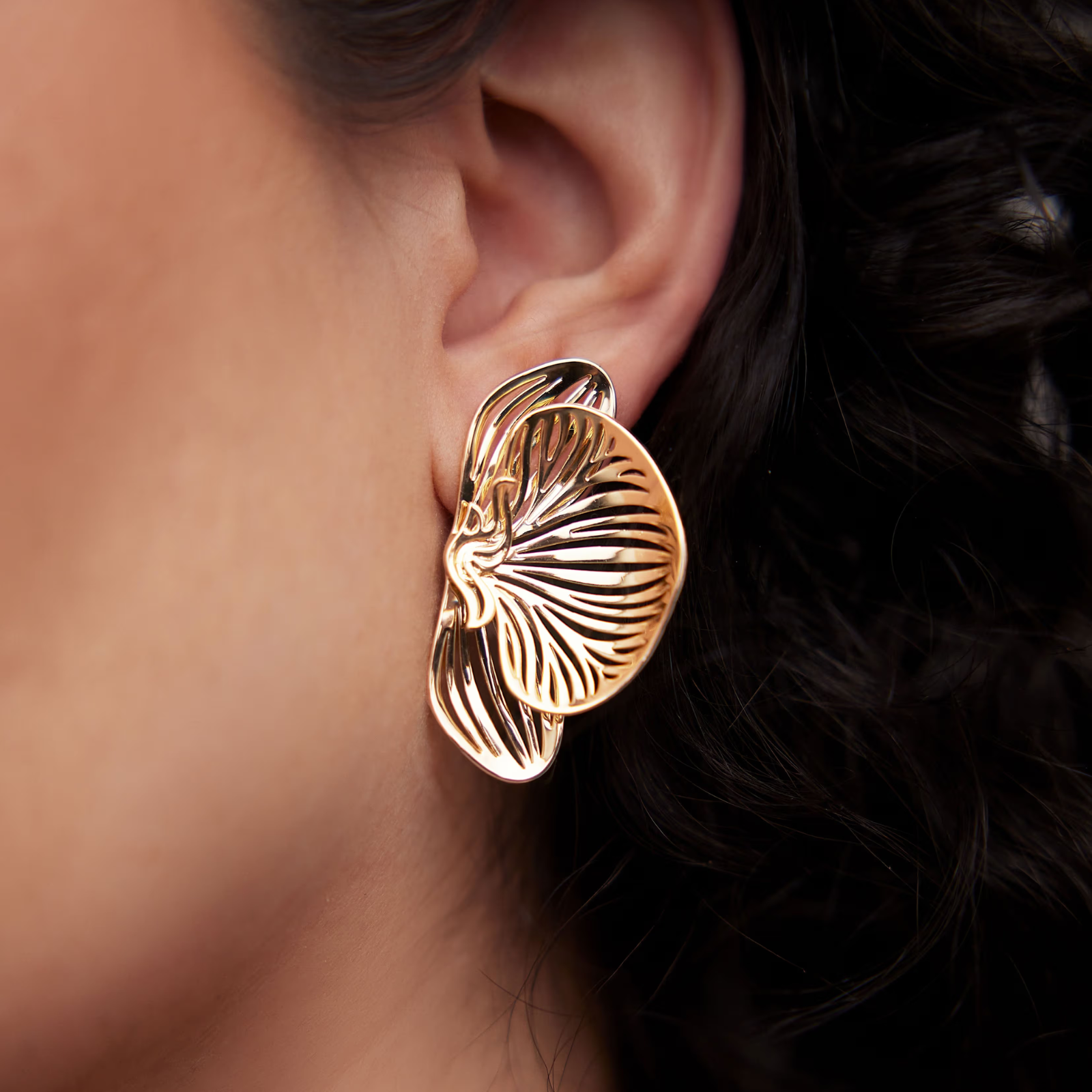 Small orchid earrings yellow gold