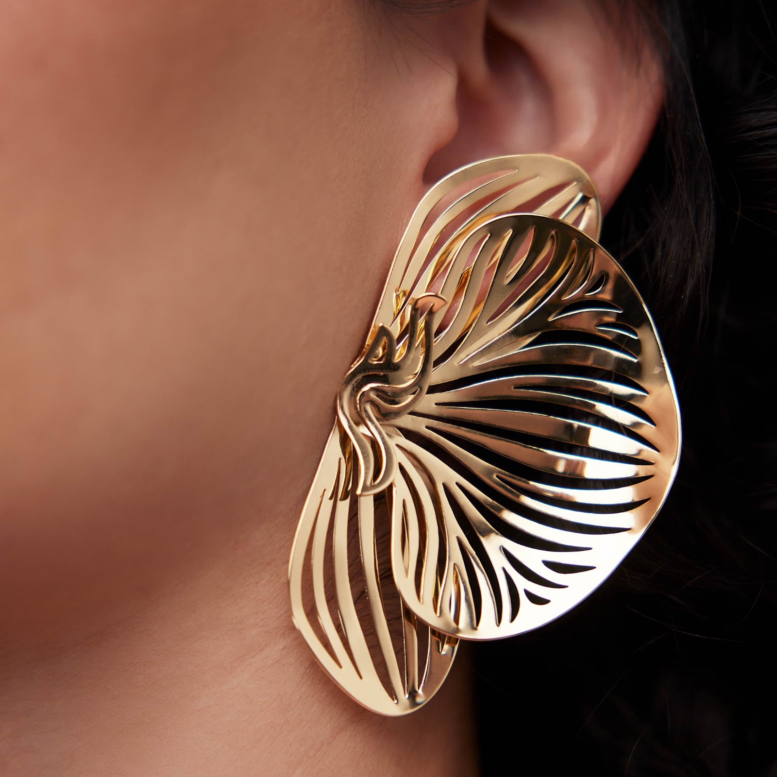 Orchid earrings yellow gold