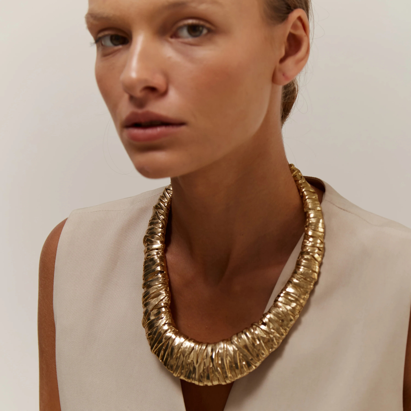 ICON NECKLACE
