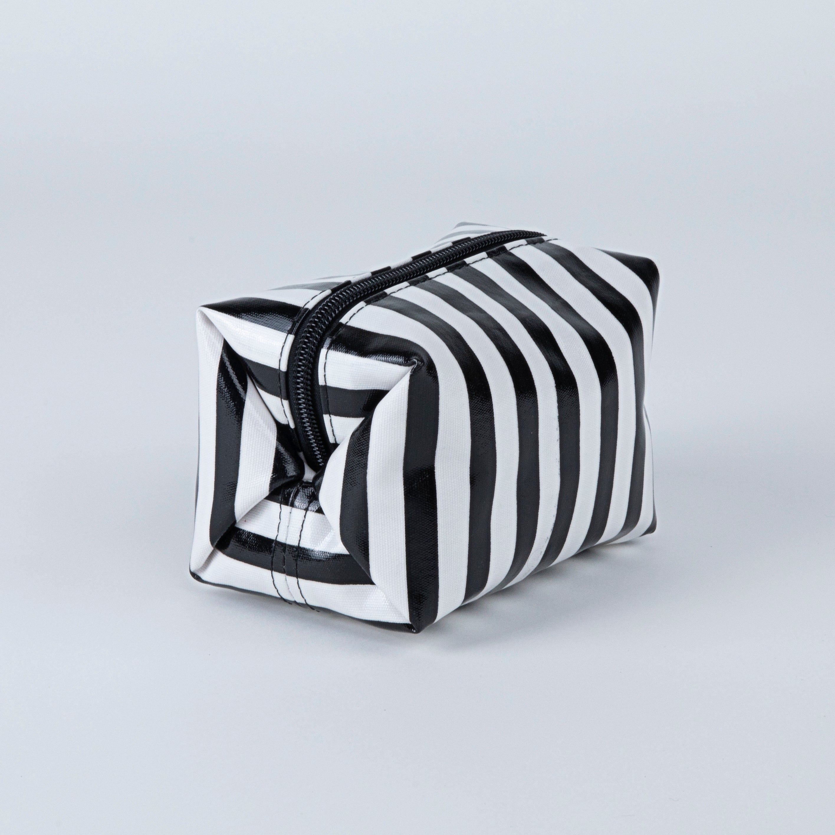 Four Piece Jet Set Toiletry and Cosmetic Bag Set - Millo Jewelry