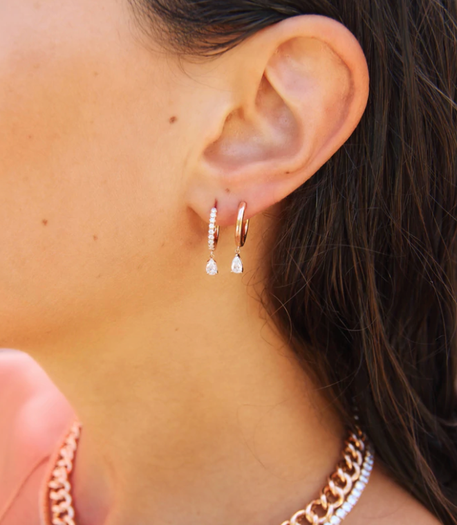 SINGLE DIAMOND HUGGIE WITH PEAR DIAMOND DROP - Millo Jewelry