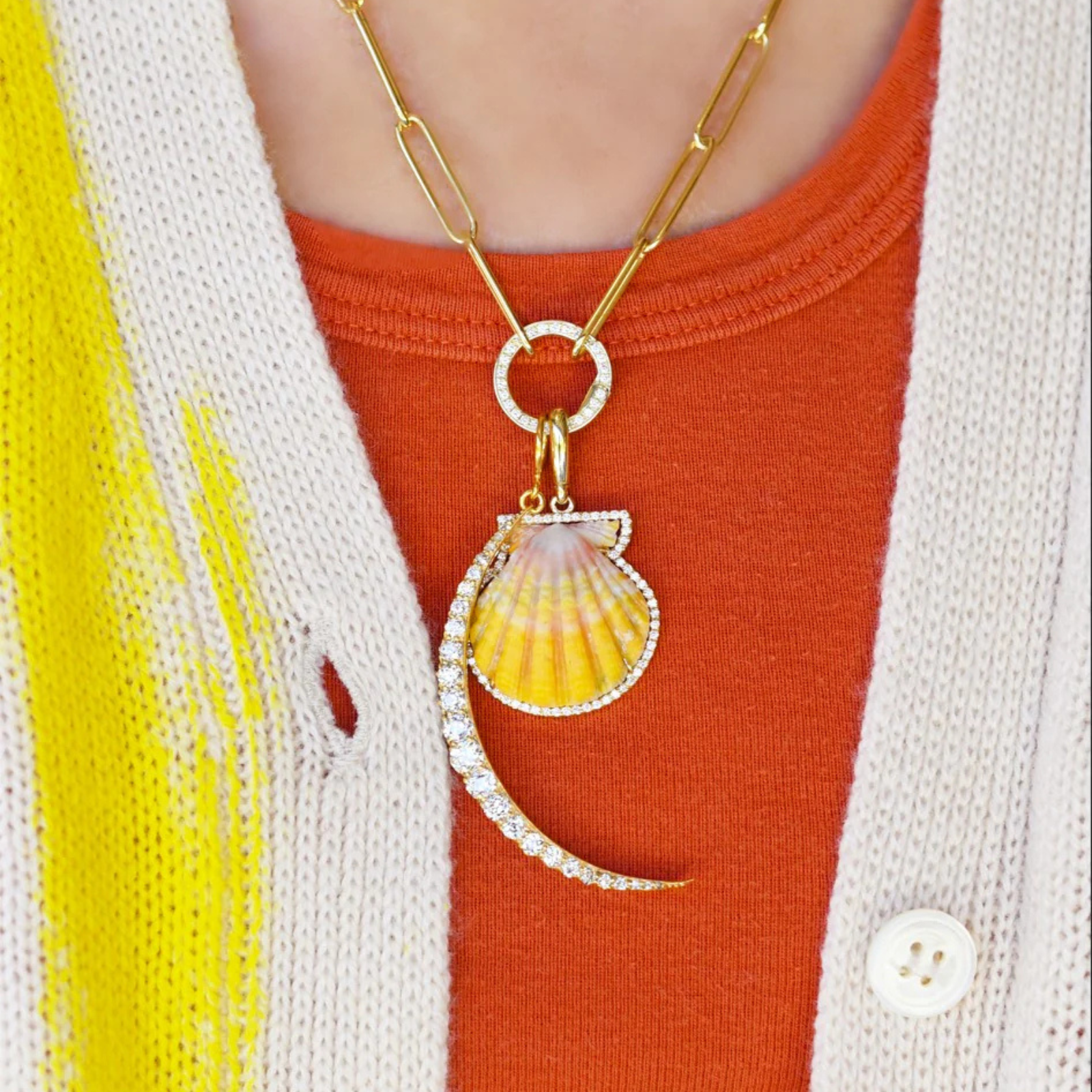 Shell In Diamond Frame Charm