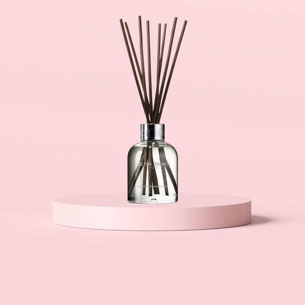 Delicious Rhubarb & Rose Aroma Reeds