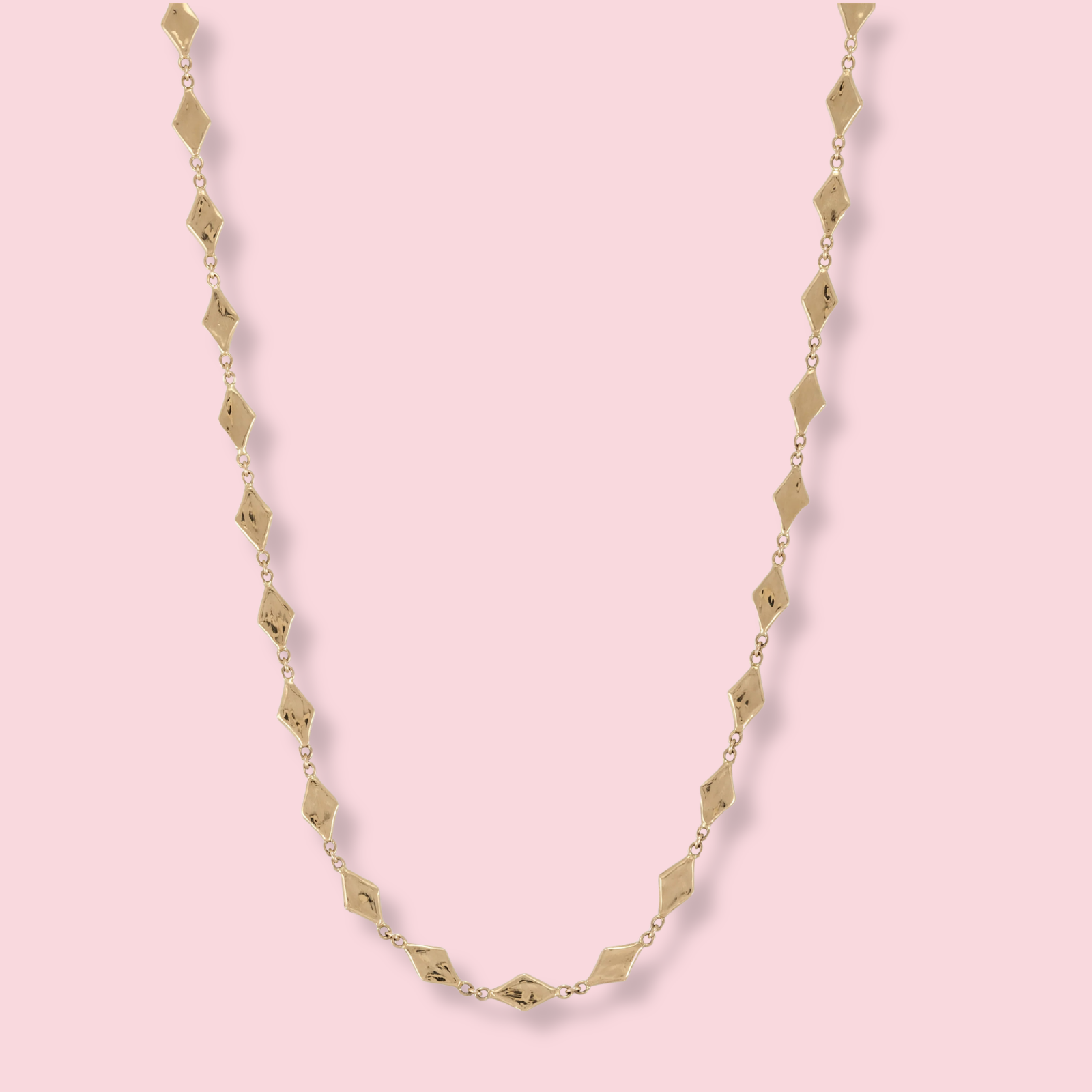 Graduated Hammered Kite Shape Choker Necklace
