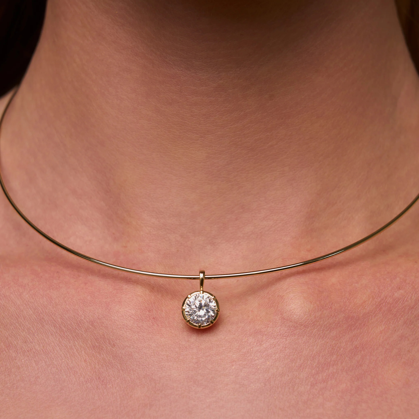 Remi Round Collar
