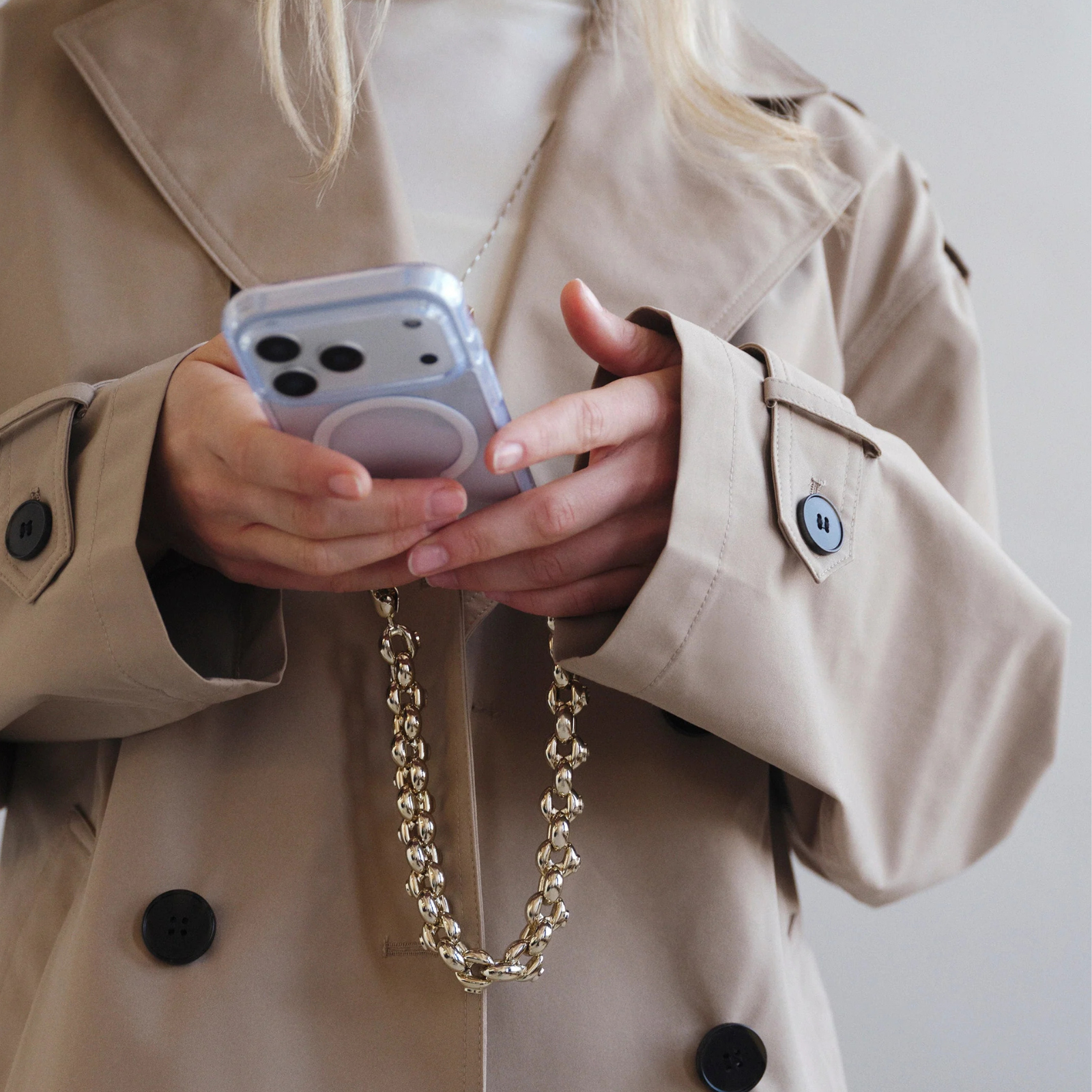 Bubble Chain Wristlet in GOLD