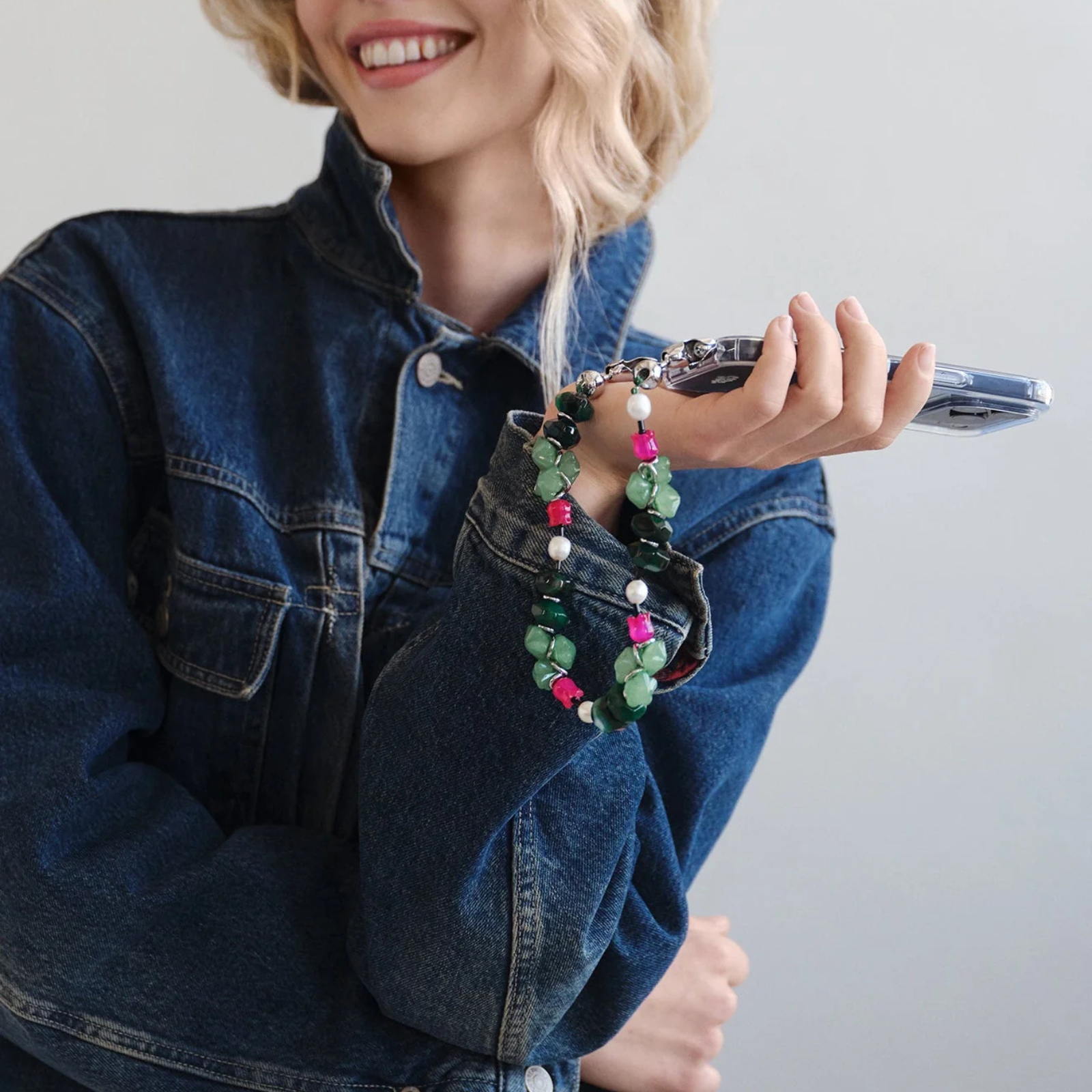 Cactus Flower + Pearl Wristlet Emerald/Fuchsia