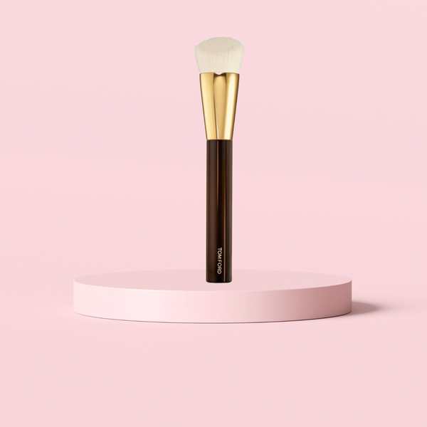 Shade & Illuminate Foundation Brush 2.5