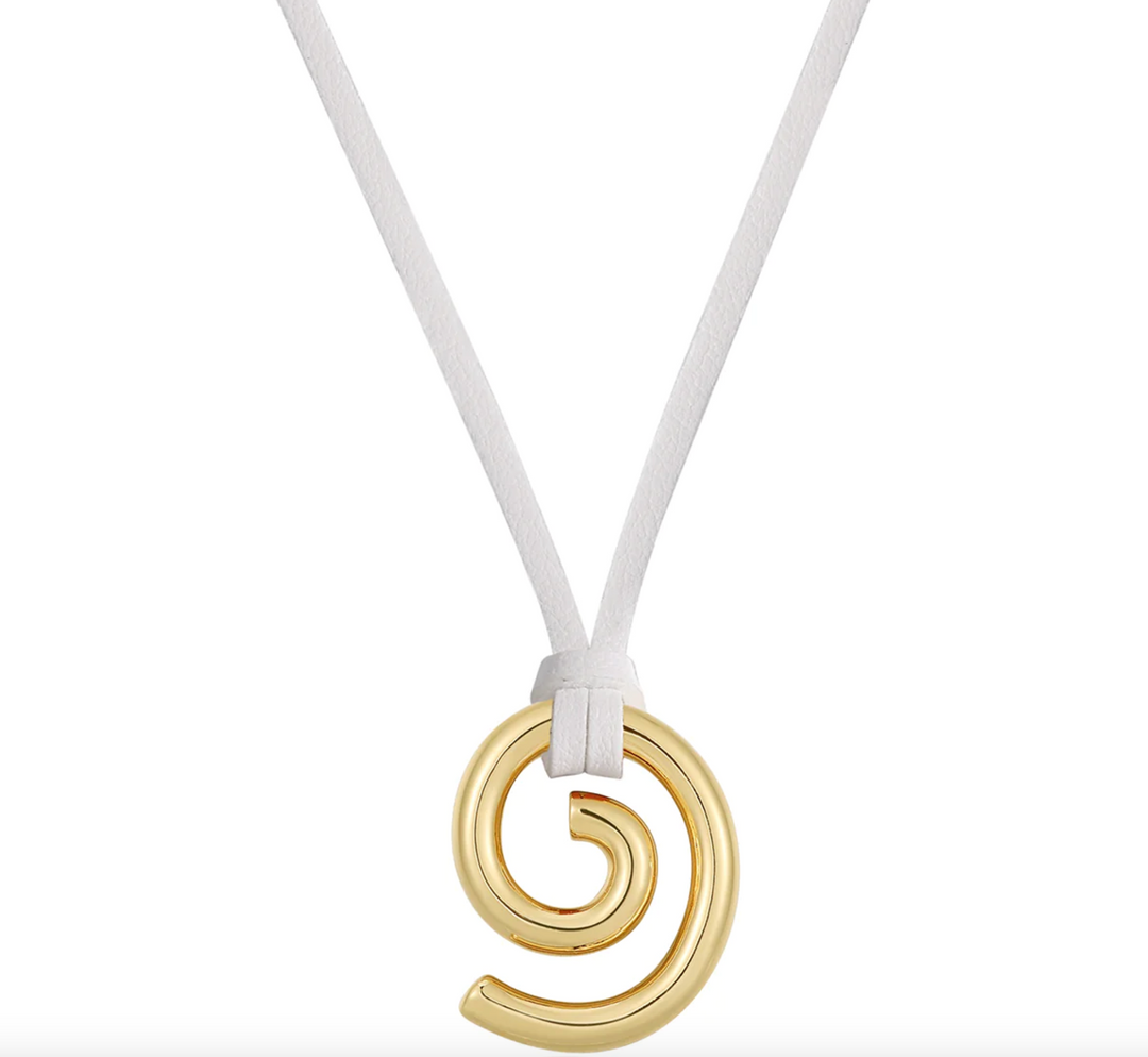 The Shell Beach Pendant Necklace in White - Millo Jewelry