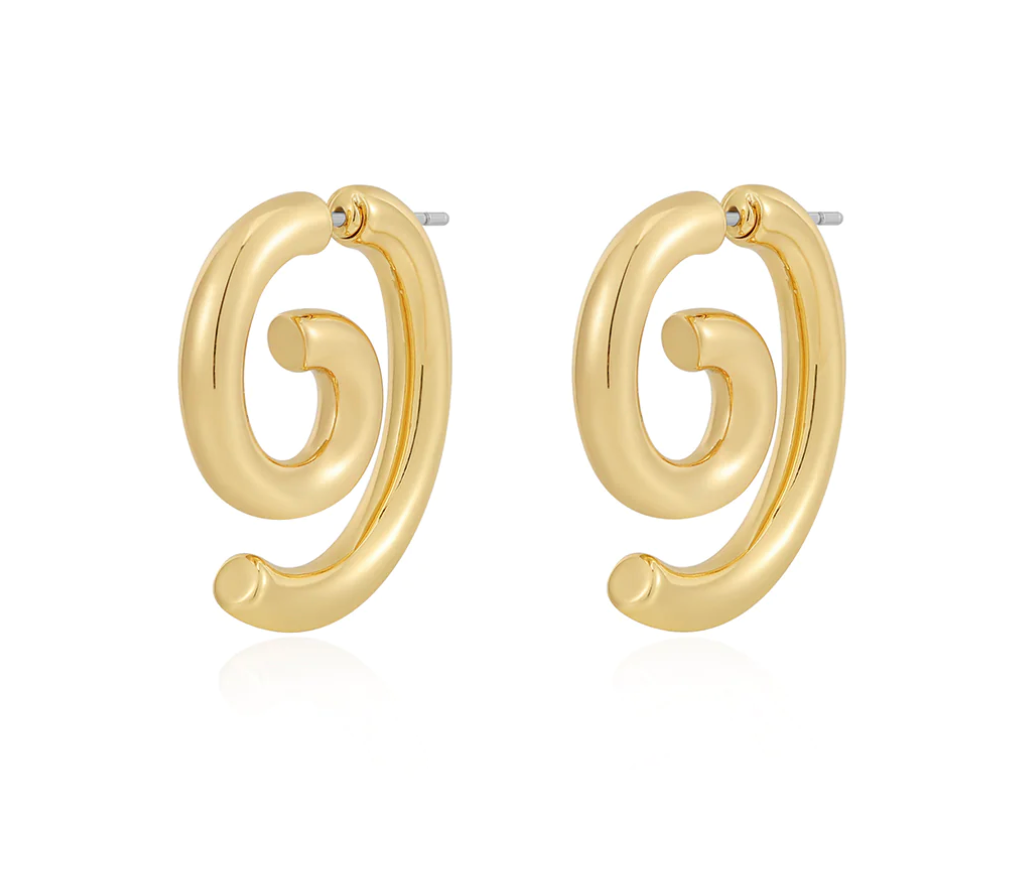 Shell Beach Earrings in Gold - Millo Jewelry