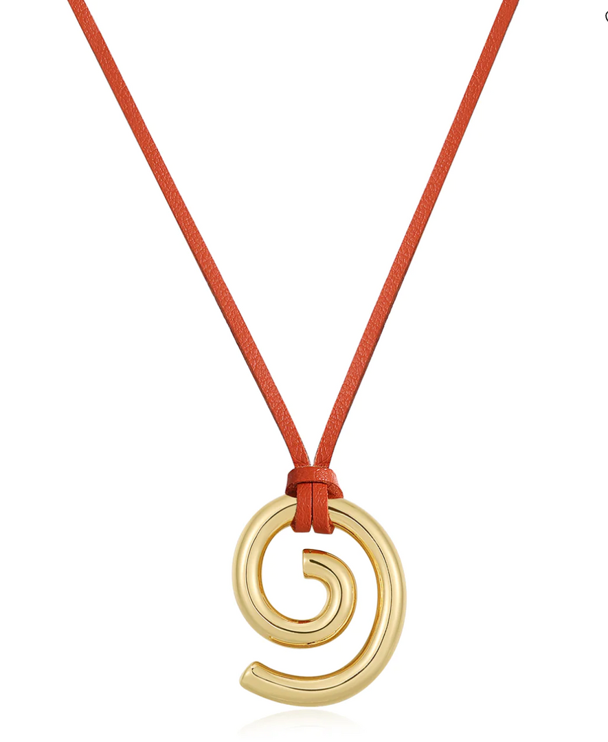 The Shell Beach Pendant Necklace in Orange Gold - Millo Jewelry