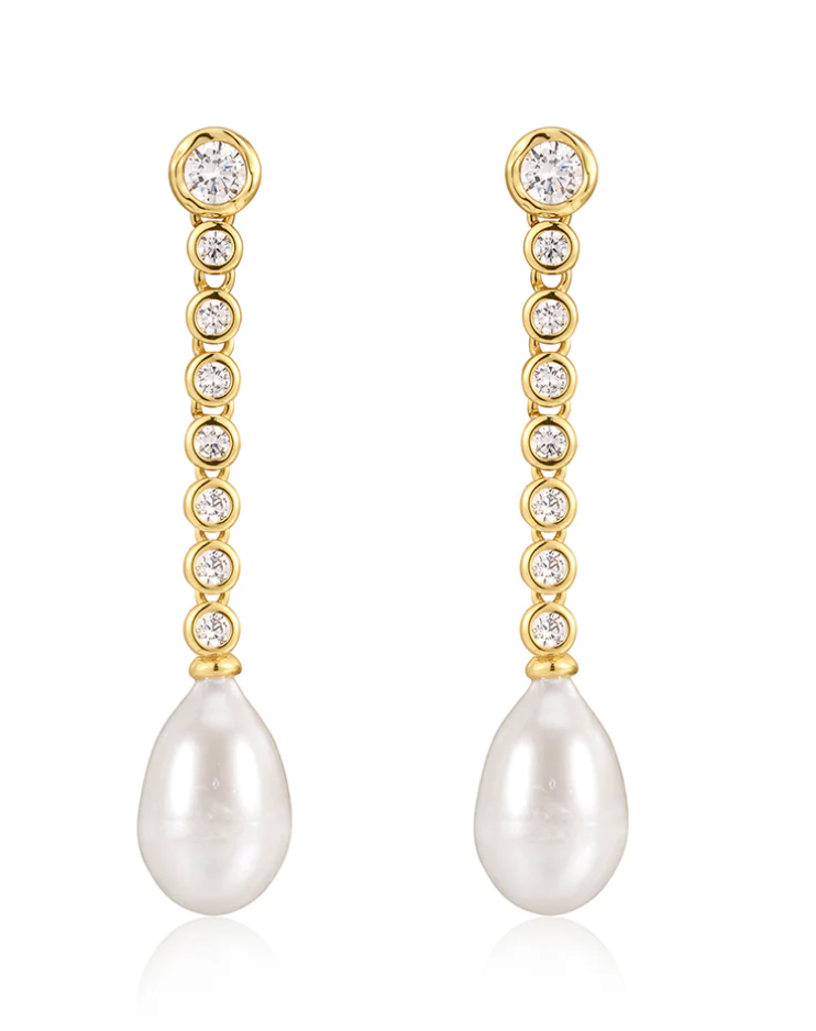 THE PEARL DROP STUDS