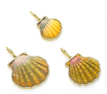 Load image into Gallery viewer, SHELL IN DIAMOND FRAME CHARM - Millo Jewelry
