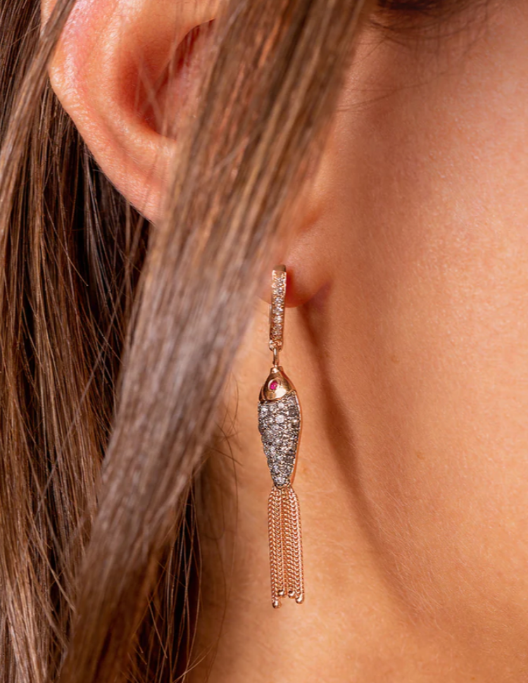 FISH FOR LOVE EARRING IVORY ICY GREY DIAMONDS- RUBIES - Millo 
