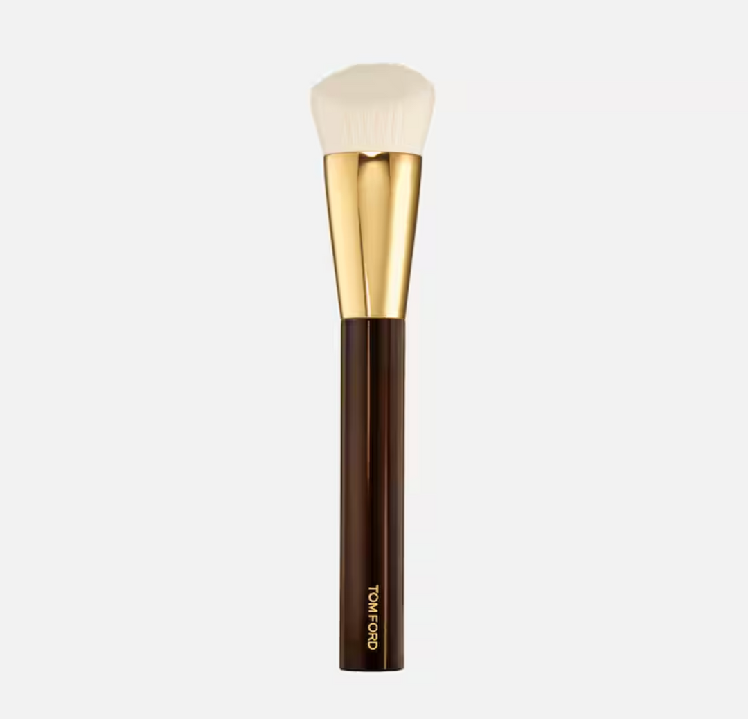 Shade & Illuminate Foundation Brush 2.5