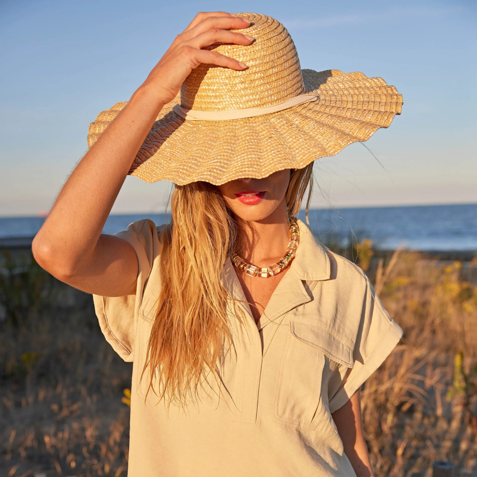 SCALLOPED DOLCE HAT
