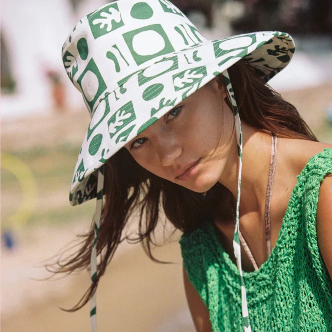 THE HOLIDAY BUCKET HAT