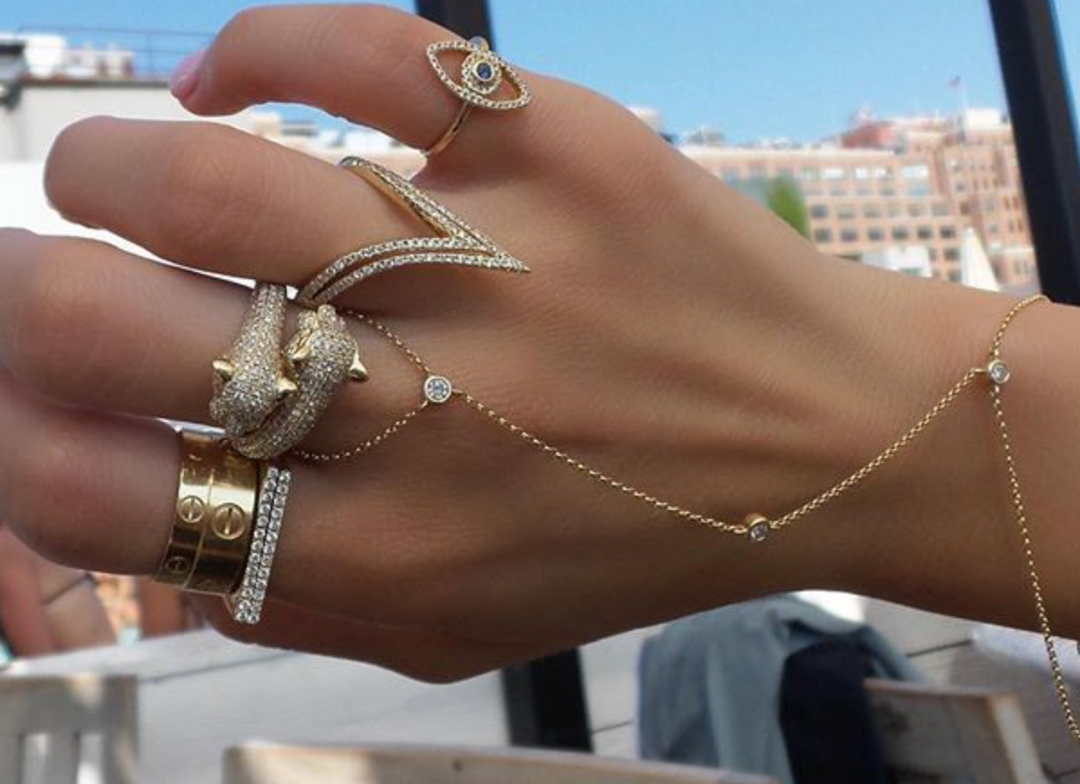 14K Gold Floating Diamond Hand Chain - Millo Jewelry