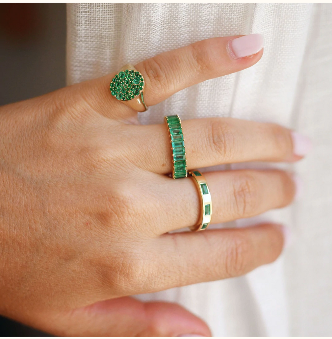 Emerald Signet Pinky Ring - Millo Jewelry