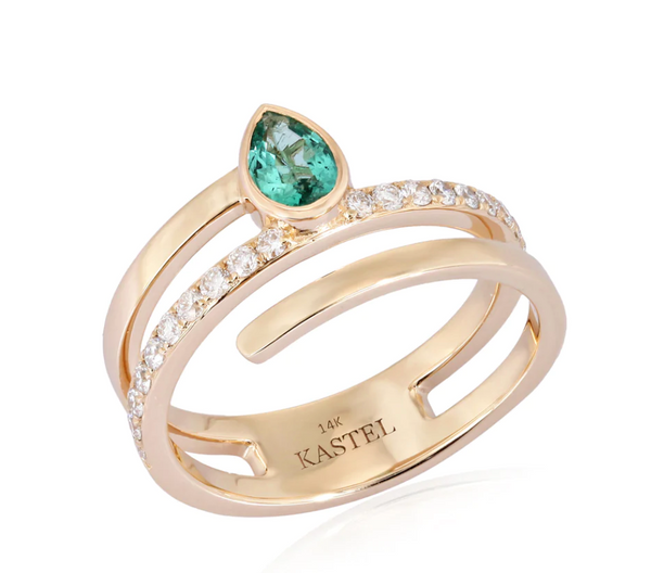 DIAMOND SPIRAL RING WITH CENTER EMERALD - Millo Jewelry